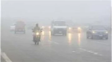 ضباب كثيف يغطي الطرق.. الأرصاد توجّه نصائح للسائقين أثناء القيادة